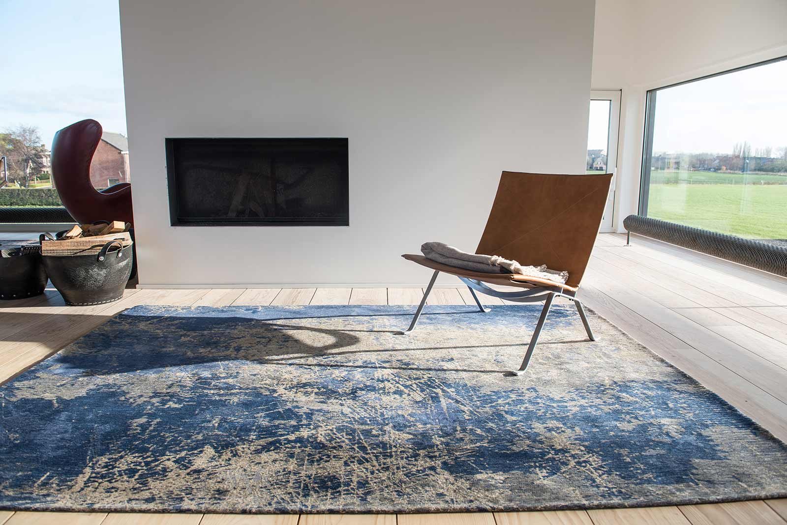 teppich Louis De Poortere LX8629 Mad Men Cracks Abyss Blue interior