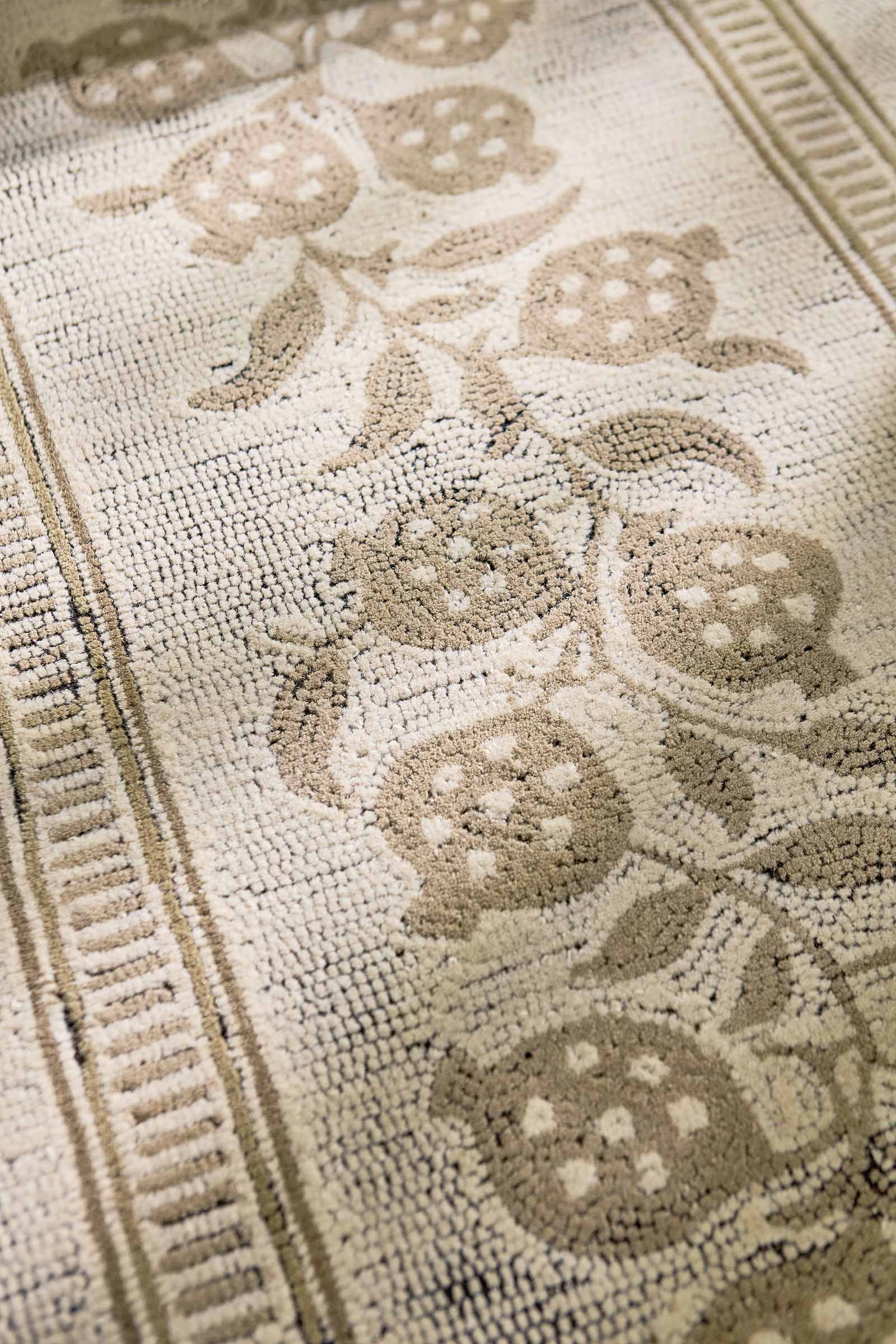 Sanderson Anaar Flax 148001 interior C